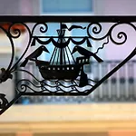 The Art Πανδοχείο